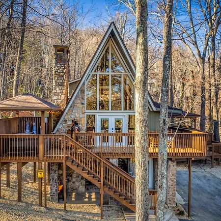 1Mile Downtown, Handicap Ramp, Hot Tub, Game Room แกตลิงเบิร์ก ภายนอก รูปภาพ